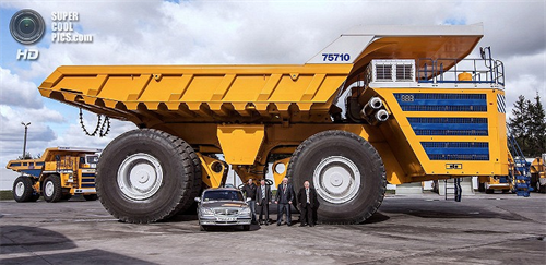 Tại Siberia thử nghiệm xe tải tự trút khổng lồ nhất thế giới
