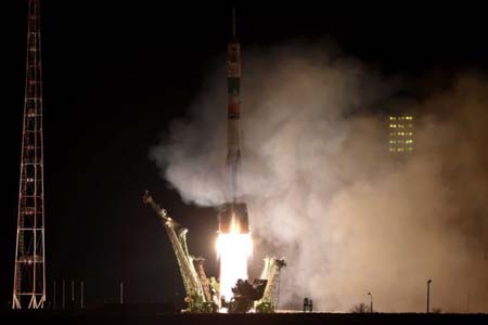 Phi thuyền Nga chở 3 nhà du hành lên ISS trong sứ mệnh lịch sử