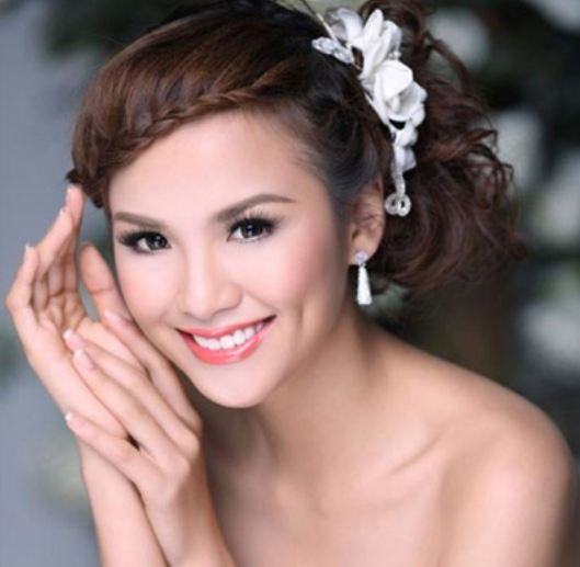 Dễ “lừa” như người đẹp Việt đi thi…Hoa hậu