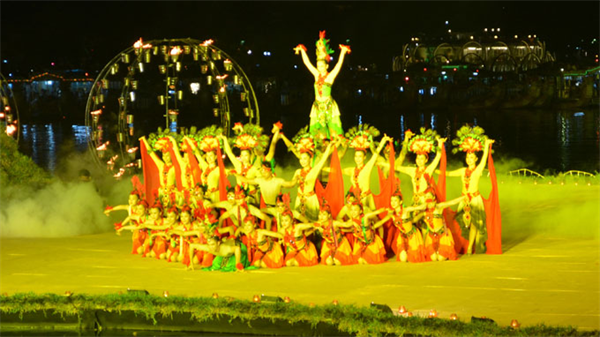 Ấn tượng đêm bế mạc Festival Huế 2014