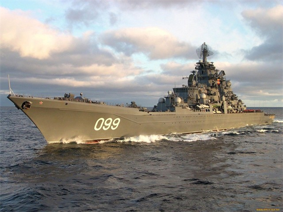 Hải quân Nga có nên đóng khu trục hạm nguyên tử?