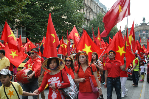 Việt kiều tại Đức 'nhuộm đỏ' Frankfurt am Main