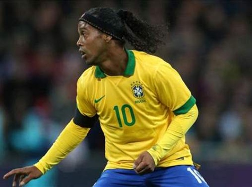 Ronaldinho tiếp tục được trao cơ hội ở tuyển Brazil