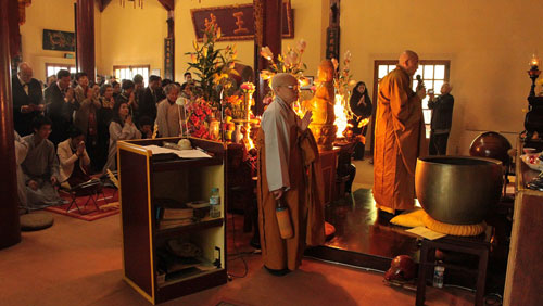 Mừng Đại lễ Phật đản tại Pháp