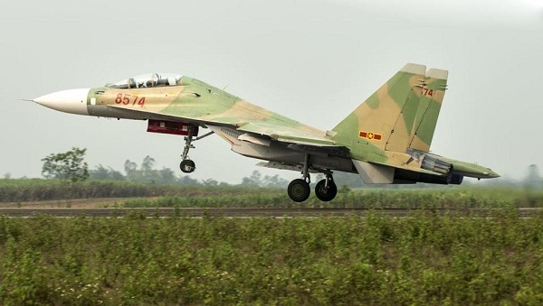 Việt Nam mua thêm 12 chiến đấu cơ đa năng Su-30MK2