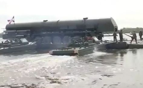 Video: Xem tên lửa đạn đạo Nga diễn tập vượt sông
