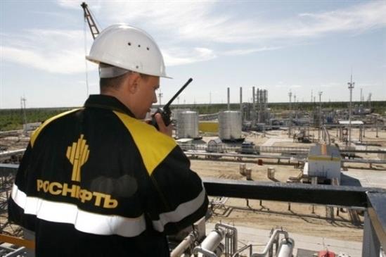 Sản xuất dầu mỏ và khí của Nga vẫn cao kỷ lục trong tháng Tư