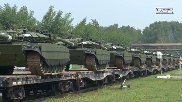 Quân đội Nga nhận lô xe tăng nâng cấp trong bối cảnh xung đột với Ukraine kéo dài