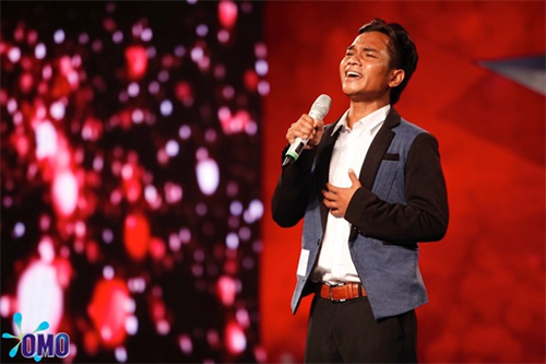 Chàng trai Vân Kiều hát 'Trái tim bên lề' gây sốt Vietnam's Got Talent 2014