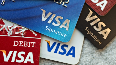Có nên từ bỏ thẻ Visa vì nguy cơ mất tiền rất cao?