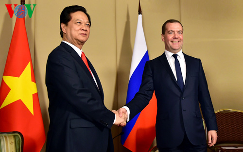 Thủ tướng Nguyễn Tấn Dũng gặp Thủ tướng Nga Medvedev