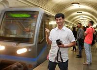 Nghệ sĩ Xuân Bắc khám phá hệ thống tàu điện ngầm ở Mátxcơva