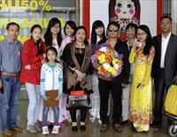 Nghệ sĩ của chương trình “TÔI YÊU VIỆT NAM 2013”  lần lượt đến Thủ đô Mátxcơva
