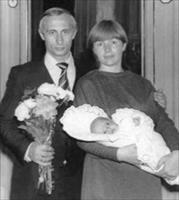 Chân dung vợ cũ Putin qua thời gian
