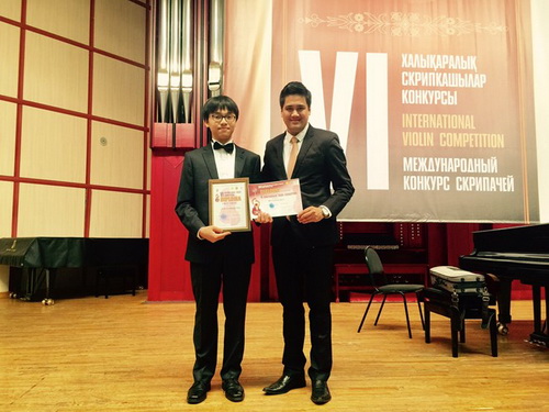 Cậu bé Việt 14 tuổi giành giải Nhất cuộc thi violin Quốc tế