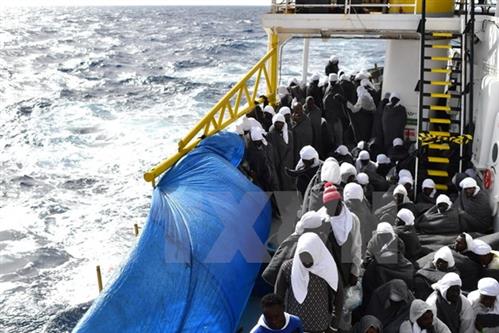 Tiếp tục giải cứu hàng trăm người di cư tại Địa Trung Hải