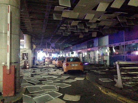 IS đánh bom khủng bố sân bay Thổ Nhĩ Kỳ, 36 người chết