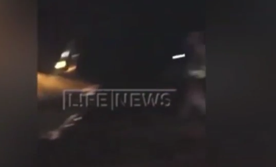 Lính Nga say xỉn, lái xe tăng giữa phố
