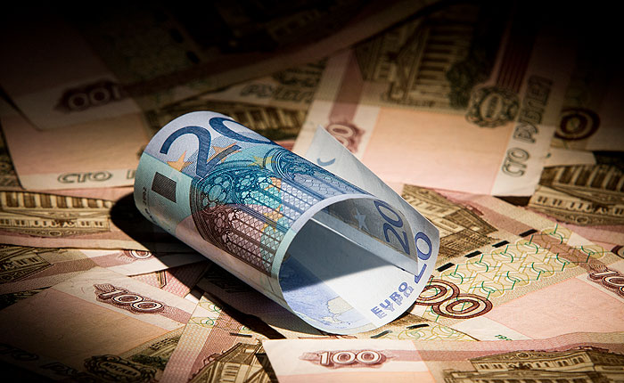 Nga: Tỷ giá đồng euro và đô la giảm kỷ lục