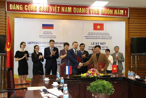 Ký kết hợp tác văn hóa giữa Việt Nam và Liên bang Nga