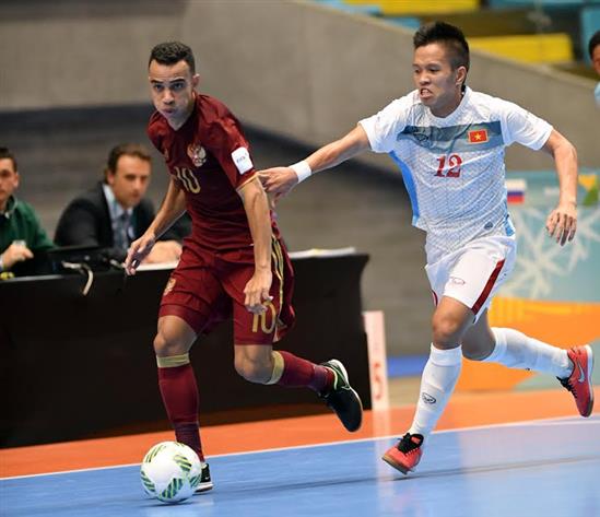 Thua Nga 0-7, tuyển futsal Việt Nam chia tay World Cup 2016