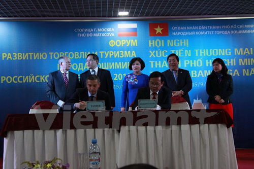 Doanh nghiệp Việt-Nga ký kết hàng chục hợp đồng kinh doanh
