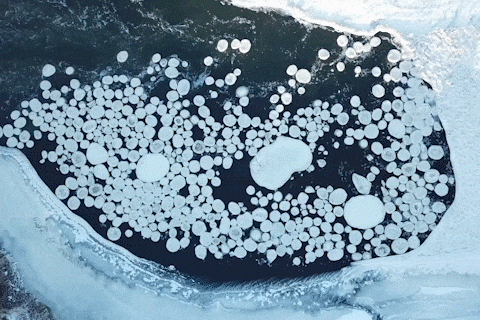 Vòng tròn băng xuất hiện trên sông Volga