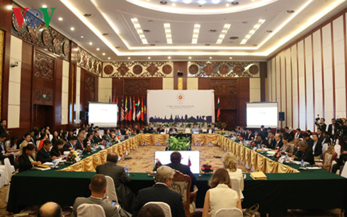 Tăng cường hợp tác thương mại và đầu tư ASEAN - Nga