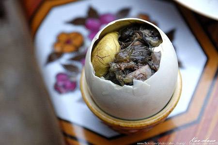 Trứng vịt lộn VN 'gây sốt' trên báo nước ngoài