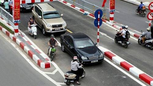 Bình luận ‘dí dỏm’ những pha qua cầu ở Việt Nam