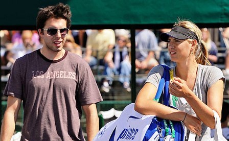 Sharapova chia tay người yêu