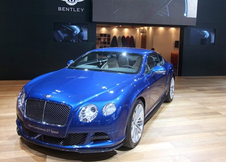 Những 'của độc' được trưng bày tại Moscow Motor Show 2012