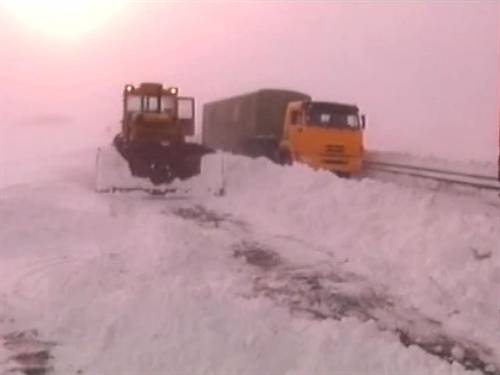 Thời tiết khắc nghiệt, người dân chịu khổ