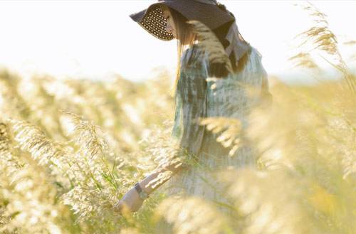 Em thua cô ấy cách 