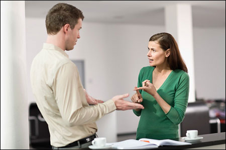 Không kiếm ra tiền, vợ đòi ly hôn