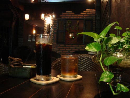 Những biến tướng “khó đỡ” của “tình công sở”