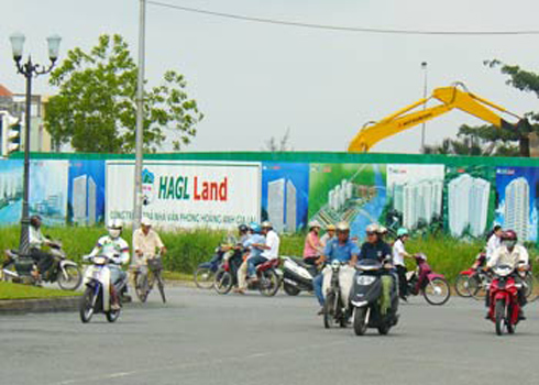 Bầu Đức phá giá căn hộ trên đất nghìn tỷ quận 7