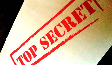 Sĩ quan không quân Nga tiết lộ bí mật quốc gia bởi vì chữ xấu