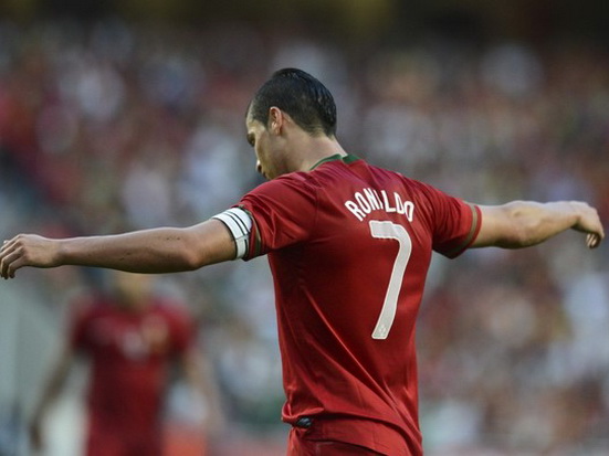 EURO 2012: Những câu hỏi nóng bỏng trước giờ G (Phần 1)