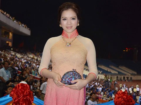 Bộ Văn hóa:Coi Lý Nhã Kỳ bán kim cương là sở thích