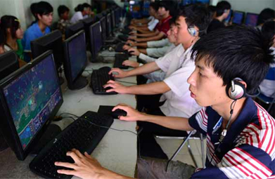 Chơi game không phép bị phạt tiền