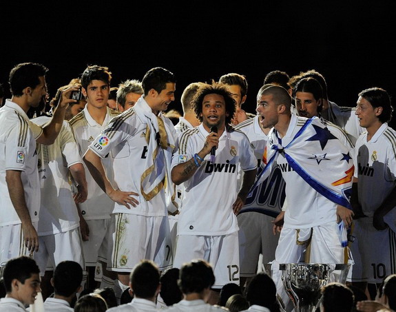 Real: Cỗ máy in tiền của Perez