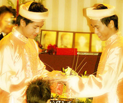 Trưng cầu ý kiến đề xuất công nhận hôn nhân đồng giới