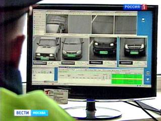 Moskva: Camera giám sát ở trong và ngoài xe tuần tra giao thông