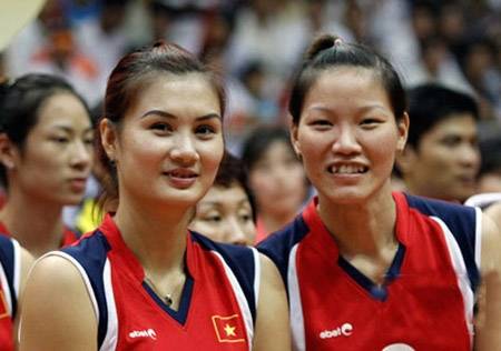 Nghi án 'hoa khôi bóng chuyền' bị trù dập?