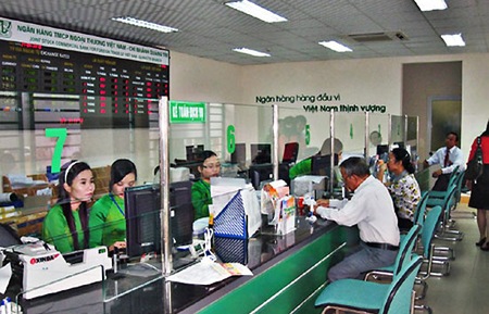 “Ông lớn” bất ngờ giảm mạnh lãi suất huy động VND