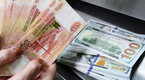 Người Nga tăng cường mua ngoại tệ