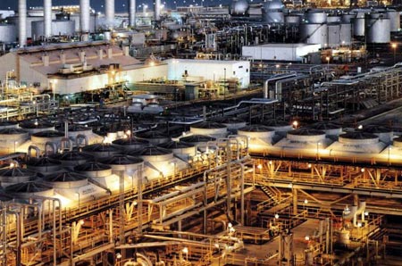'Vua dầu' Arab Saudi sắp thành nước... nhập khẩu dầu