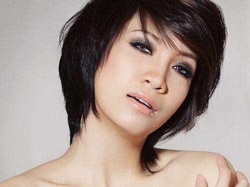 Người yêu cũ Công Vinh tạo 'Vỏ bọc'