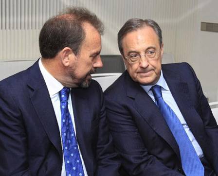 Real đã quẳng tiền ngáng chân Barca